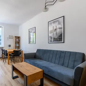 https://apartments-emilia-bis.warsawhotelspoland.com